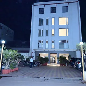 https://hotel-aditya-inn-cantt.hotels-varanasi.com